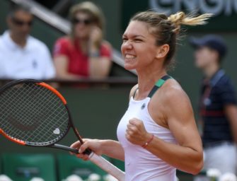 6:1, 6:1: Mitfavoritin Halep eilt ins Viertelfinale von Paris