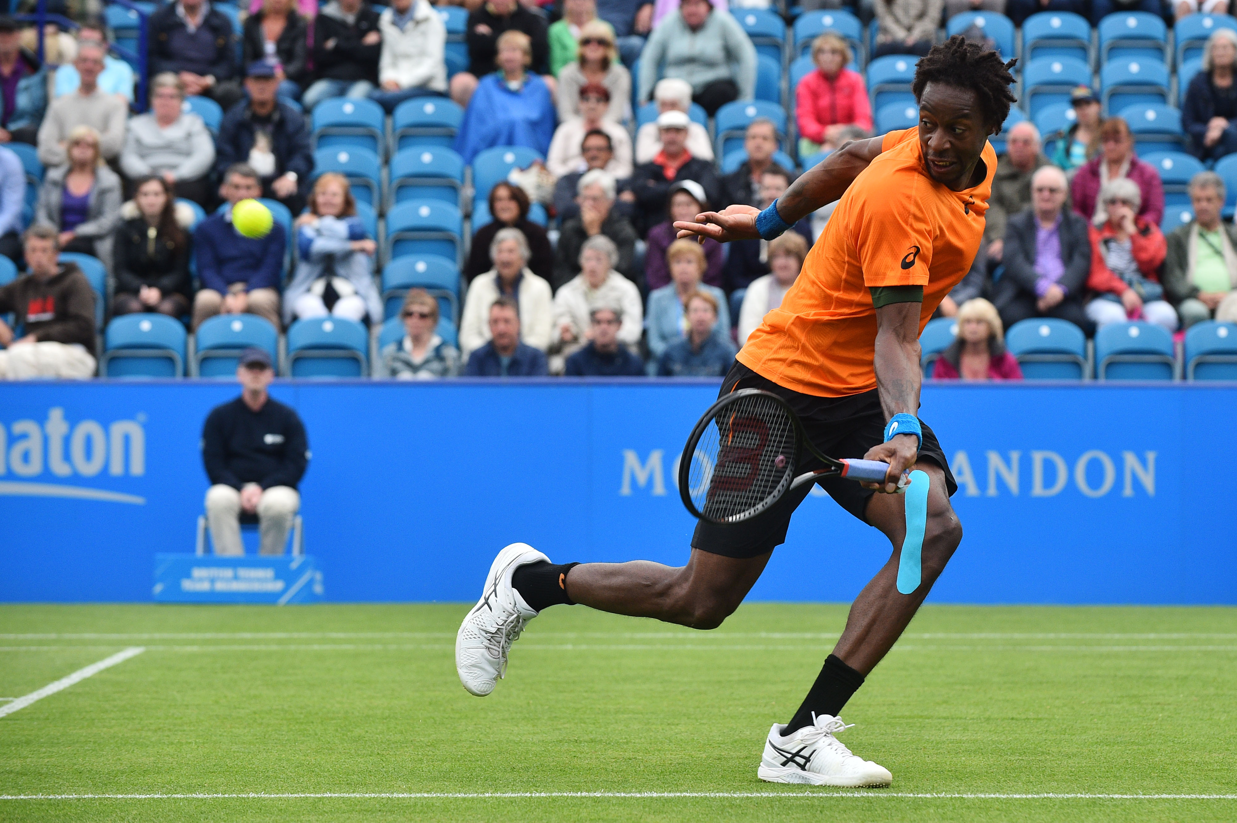 Gael Monfils lieferte sich einen harten Kampf mit Richard Gasquet. Im Finale von Eastbourne trifft der Franzose auf Novak Djokovic.