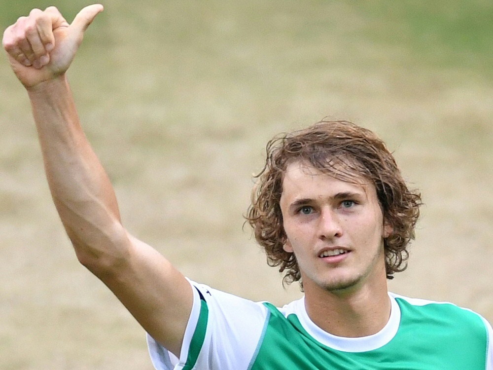 Alexander Zverev erreicht die zweite Runde in Wimbledon