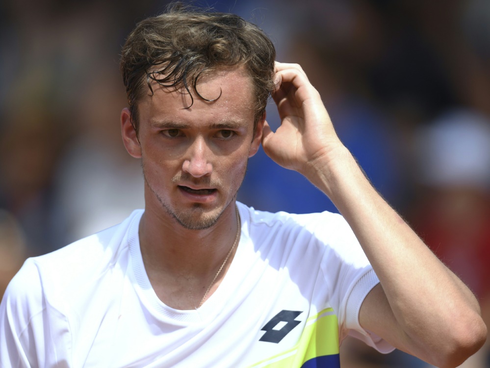 Medwedew muss umgerechnet 12.700 Euro zahlen