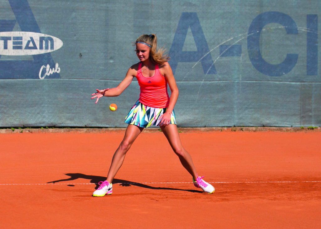 Tennis Magazin-besser spielen mit Trainer Georg Fleischmann und Spielerin Anja Wildgruber Tennis - Tennis Magazin-besser spielen mit Trainer Georg Fleischmann und Spielerin Anja Wildgruber - - Amper Park - Emmering - Bavaria - Germany - 15 September 2016. © Juergen Hasenkopf