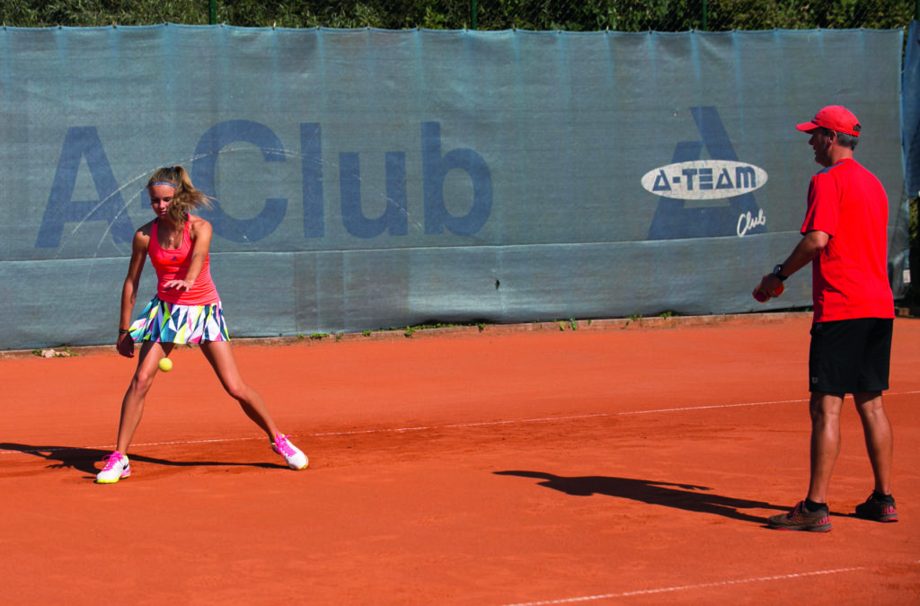 Tennis Magazin-besser spielen mit Trainer Georg Fleischmann und Spielerin Anja Wildgruber Tennis - Tennis Magazin-besser spielen mit Trainer Georg Fleischmann und Spielerin Anja Wildgruber - - Amper Park - Emmering - Bavaria - Germany - 15 September 2016. © Juergen Hasenkopf