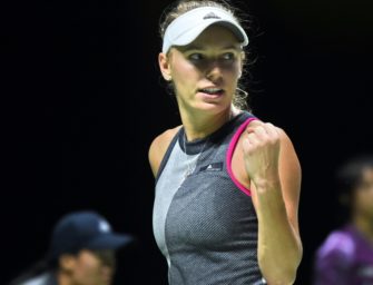 WTA-Finale: Wozniacki kämpft sich ins Endspiel