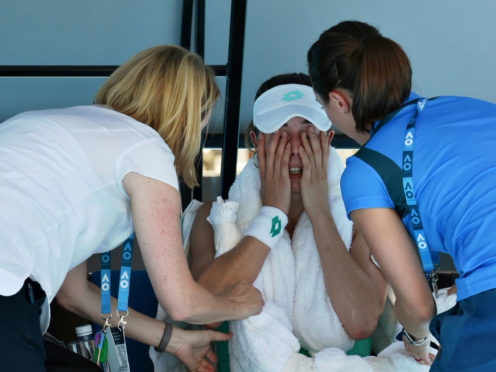 Alize Cornet leidet unter der Hitze