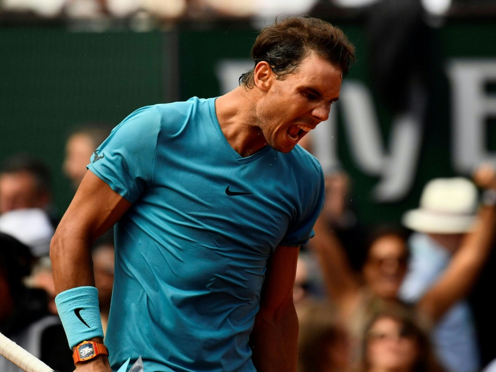 Nadal setzt sich mit Mühe im Auftaktmatch in Paris durch