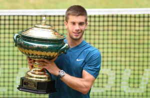 Borna Coric triumphiert in Halle