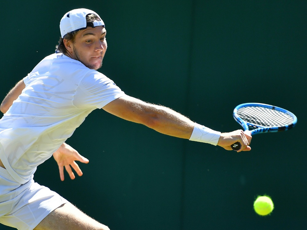 Jan-Lennard Struff gewinnt sein Match nach 3:55 Stunden