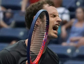 Murray verliert beim Grand-Slam-Comeback, Wawrinka in Runde drei