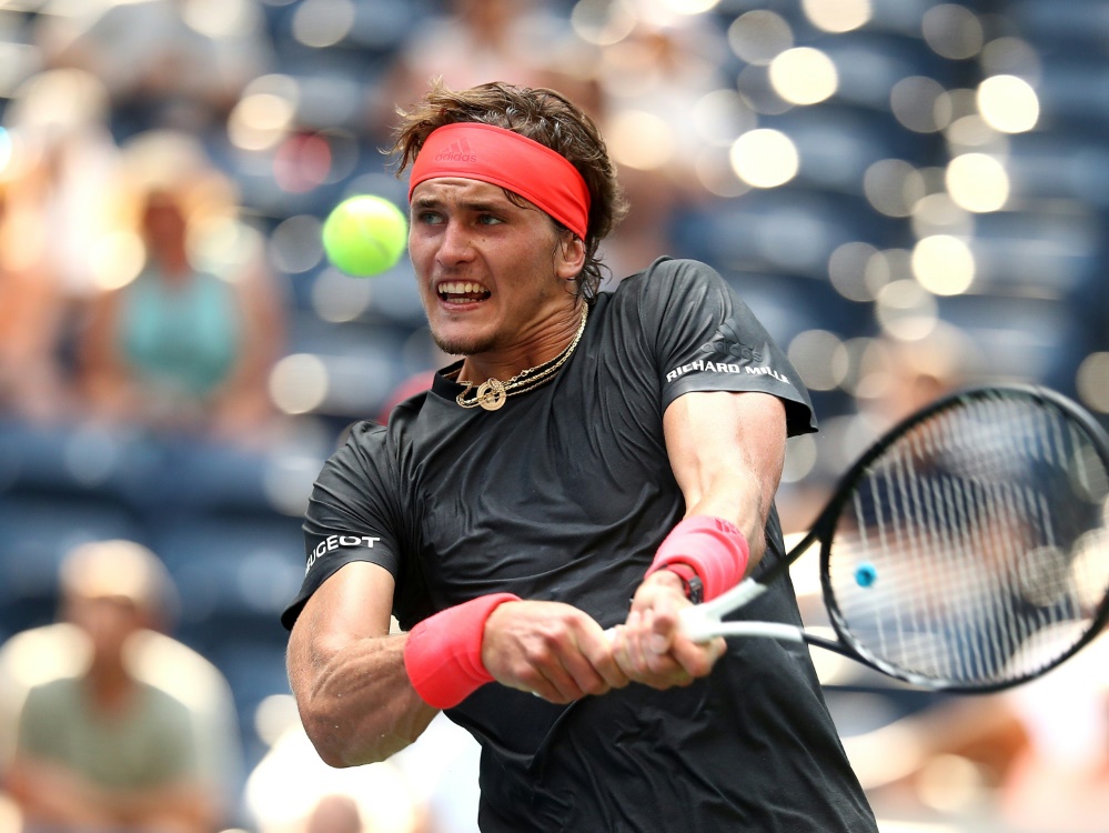 Zverev zog ohne Mühe in Runde 2 ein