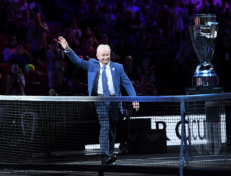 Rod Laver: Nur einen Aufschlag für Tennisriesen?