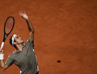 Federer in Paris zum zwölften Mal im Viertelfinale