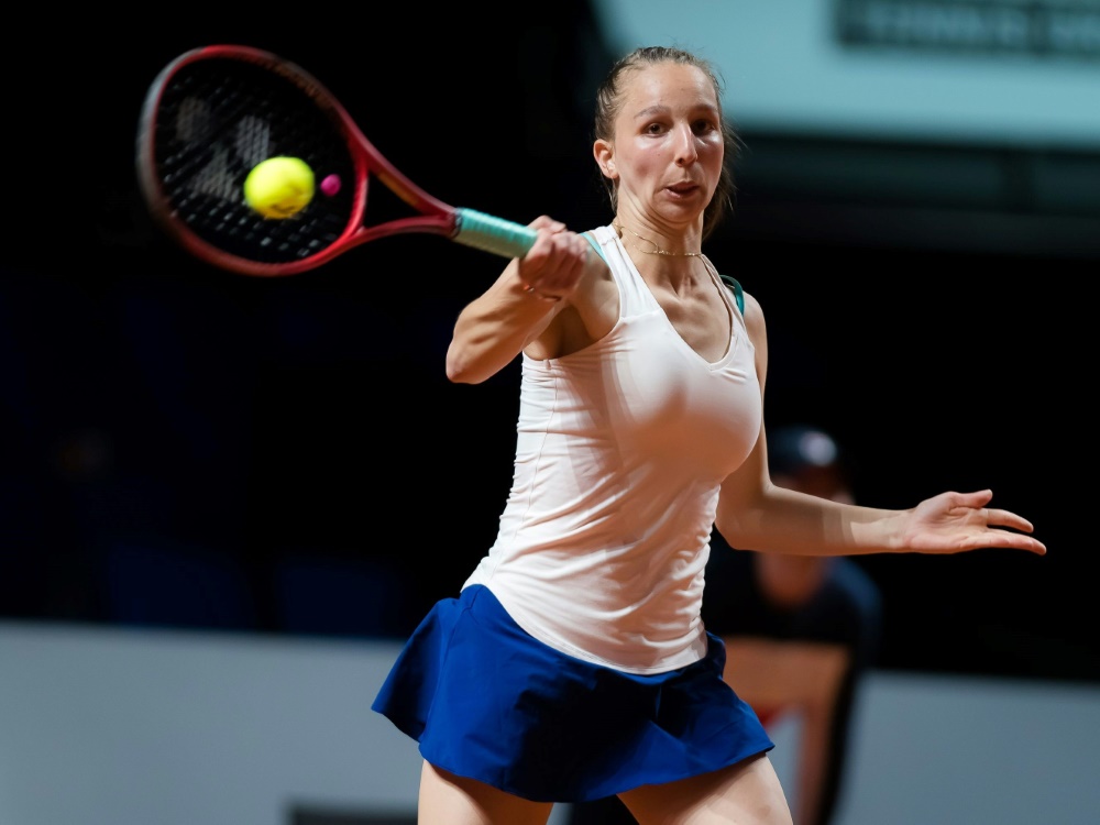 Korpatsch kommt als einzige Deutsche ins Viertelfinale