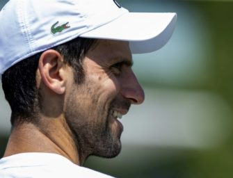 Djokovic zieht in Wimbledon ins Achtelfinale ein