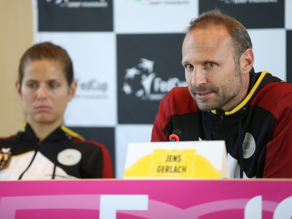 Jens Gerlach betreut Görges bei den nächsten Turnieren