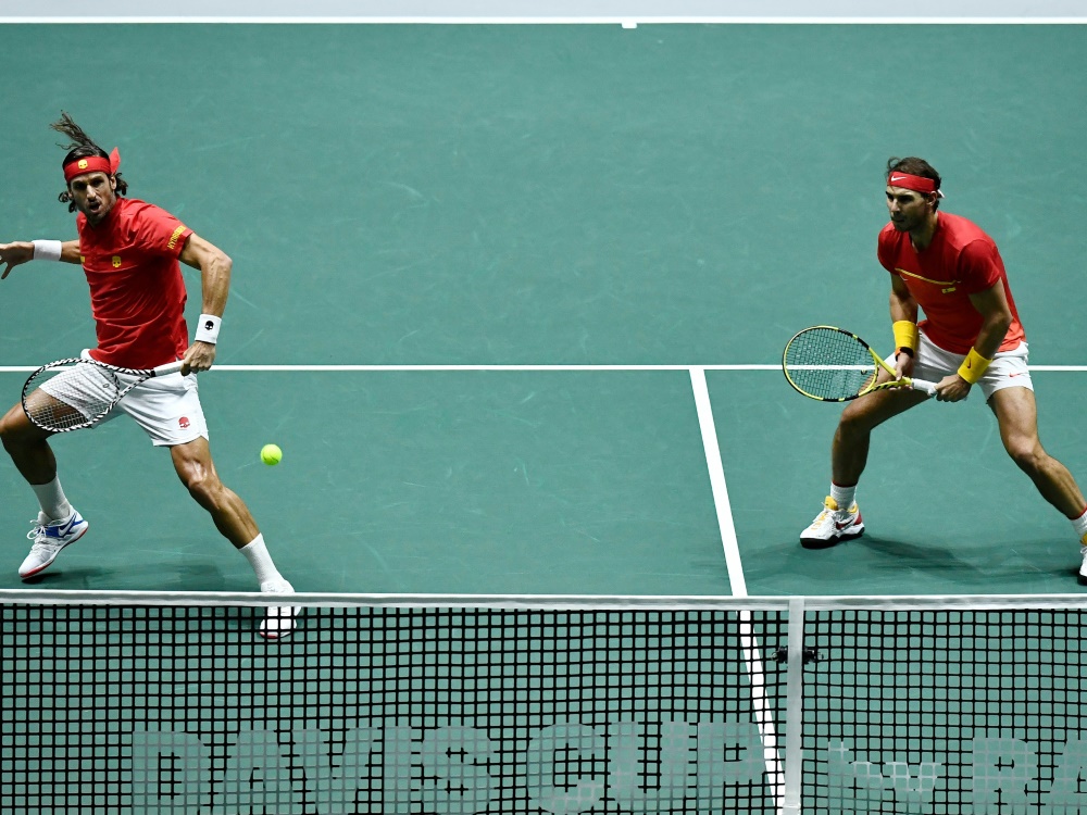 Lopez (l.) und Nadal gewinnen für Spanien
