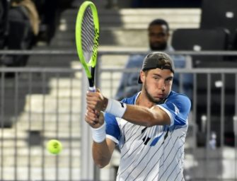 Struff schlägt am Rothenbaum auf