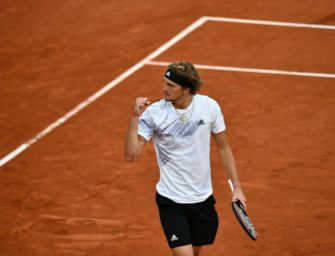 Zverev ohne Mühe ins Achtelfinale: Dreisatzsieg gegen Cecchinato