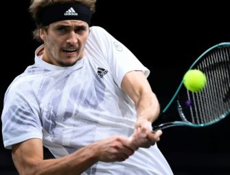 Zverev ohne Mühe im Achtelfinale von Paris