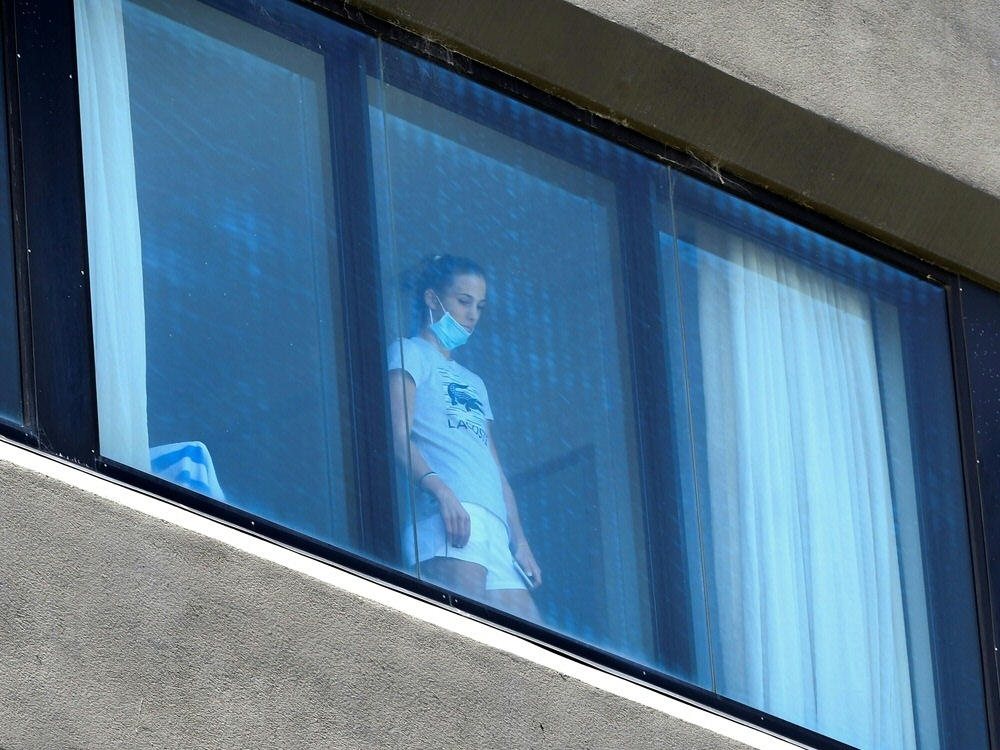 Tennisprofis befinden sich in Hotel-Quarantäne