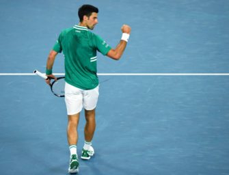 Titelverteidiger Djokovic mit mühelosem Auftakt in Melbourne