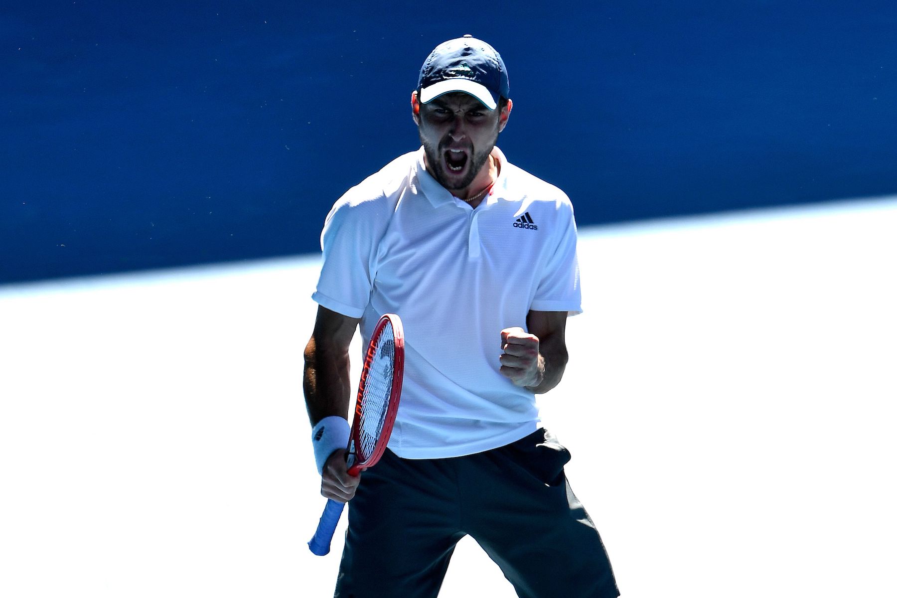 Karatsev schlägt AugerAliassime und steht im Viertelfinale tennis