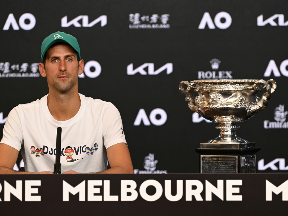 Novak Djokovic zieht mit Federer gleich