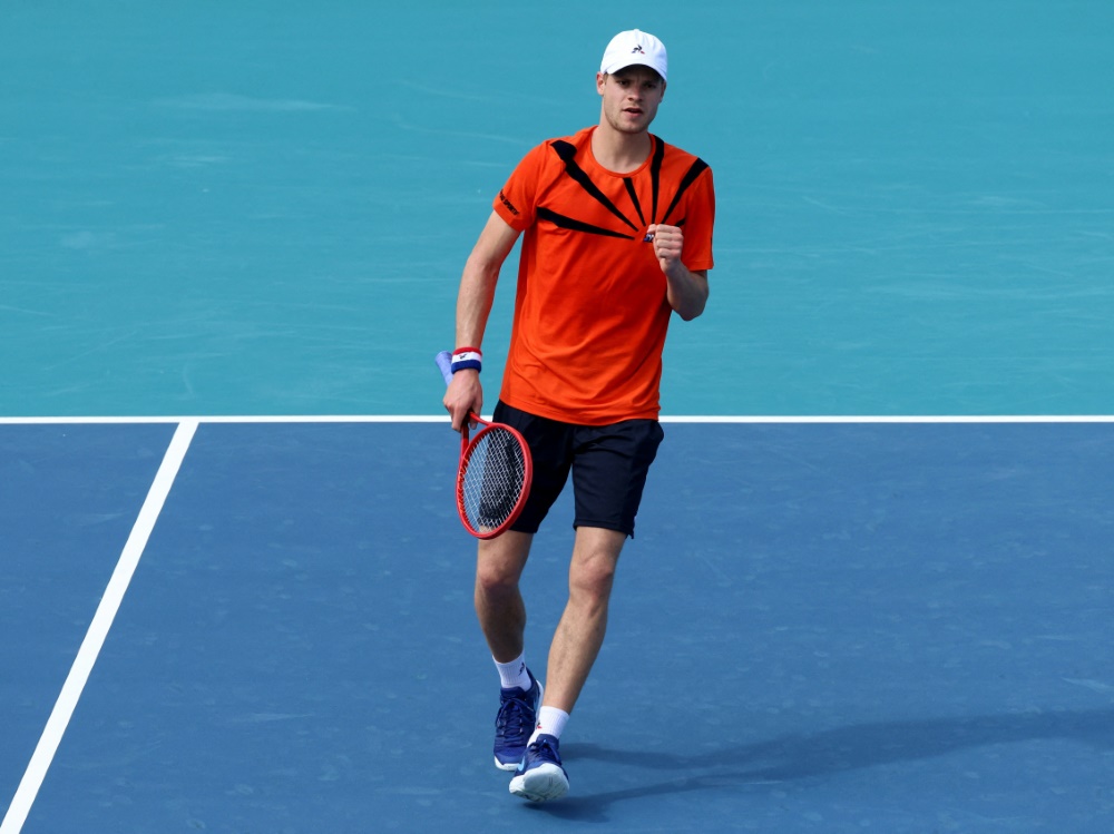 Yannick Hanfmann zieht ins Viertelfinale ein