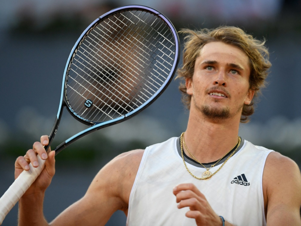 Alexander Zverev schlägt Evans und ist eine Runde weiter