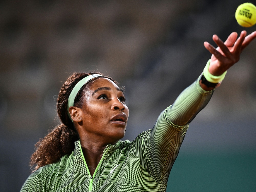 Serena Williams gewinnt bei der ersten Nightsession