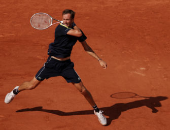 Medvedev entdeckt seine Liebe zum Sandplatz: Viertelfinale gegen Tsitsipas