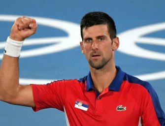 Djokovic steht im Halbfinale und wartet auf Zverev