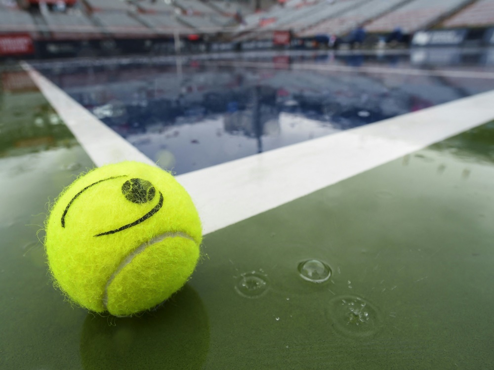Anhaltender Regen beeinträchtigt das Tennisturnier