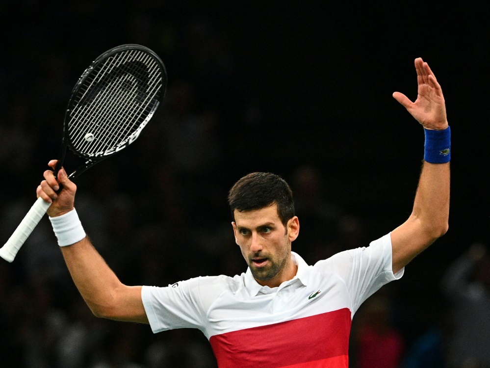 Novak Djokovic besiegt Daniil Medwedew