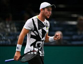 Paris: Koepfer ringt Murray nieder