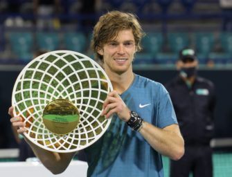 Rublev nach Abu Dhabi an COVID-19 erkrankt