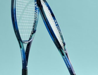 Unboxing YONEX EZONE 100: Schläger zu gewinnen