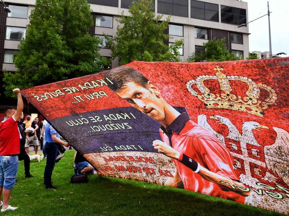 Djokovic-Anhänger protestieren in Melbourne