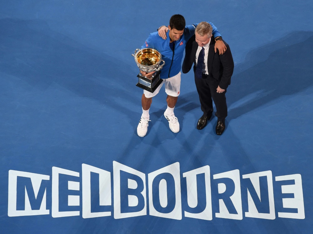 Tennis-Star Novak Djokovic (l.) und Craig Tiley