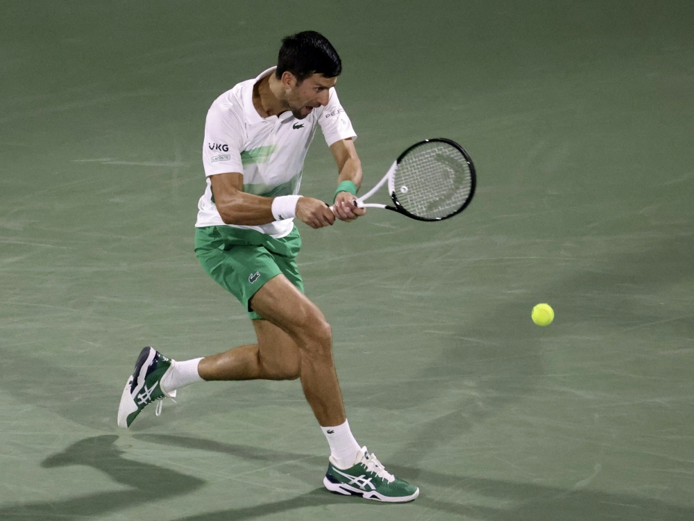 Novak Djokovic ist in Dubai unter den besten Acht