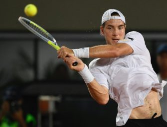 Struff gibt in Runde eins auf