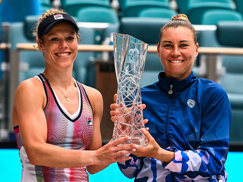 Siegemund (l.) gewinnt Doppel von Miami