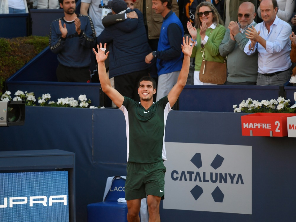 Carlos Alcaraz triumphiert in Barcelona