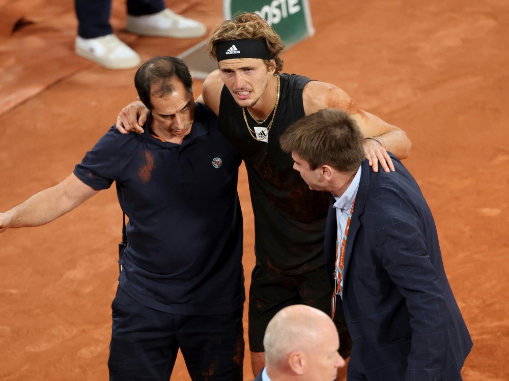 Zverev nach dreifachem Bänderriss operiert