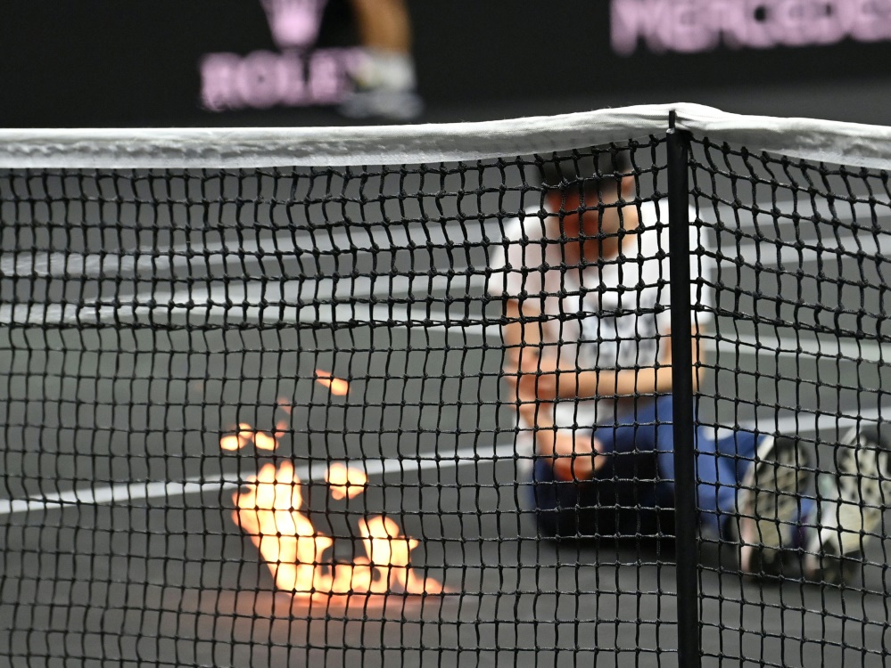 Klima-Aktivist legt Feuer beim Laver Cup