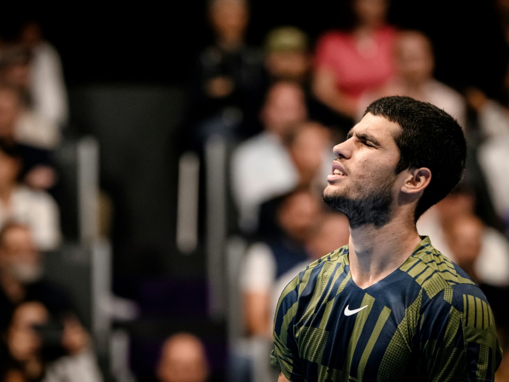 Alcaraz verliert Halbfinale in zwei Sätzen