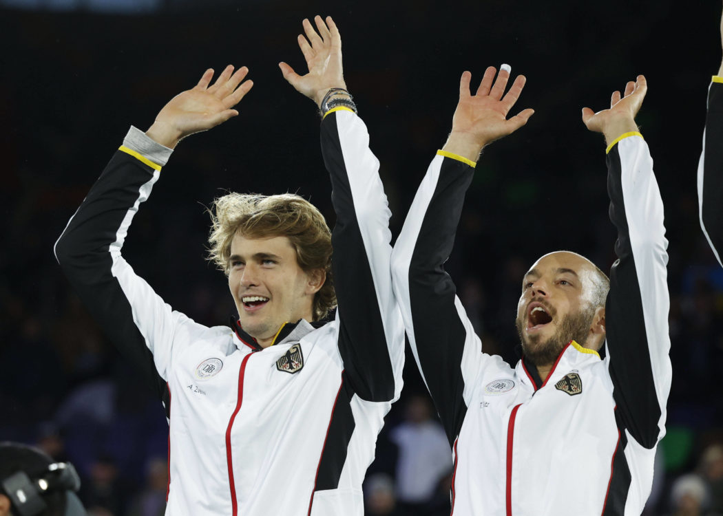 Davis Cup match GER. AUS., Team Germany, Alexander Zverev and Tim Puetz are happy after the victory, joy, joy, emotion **