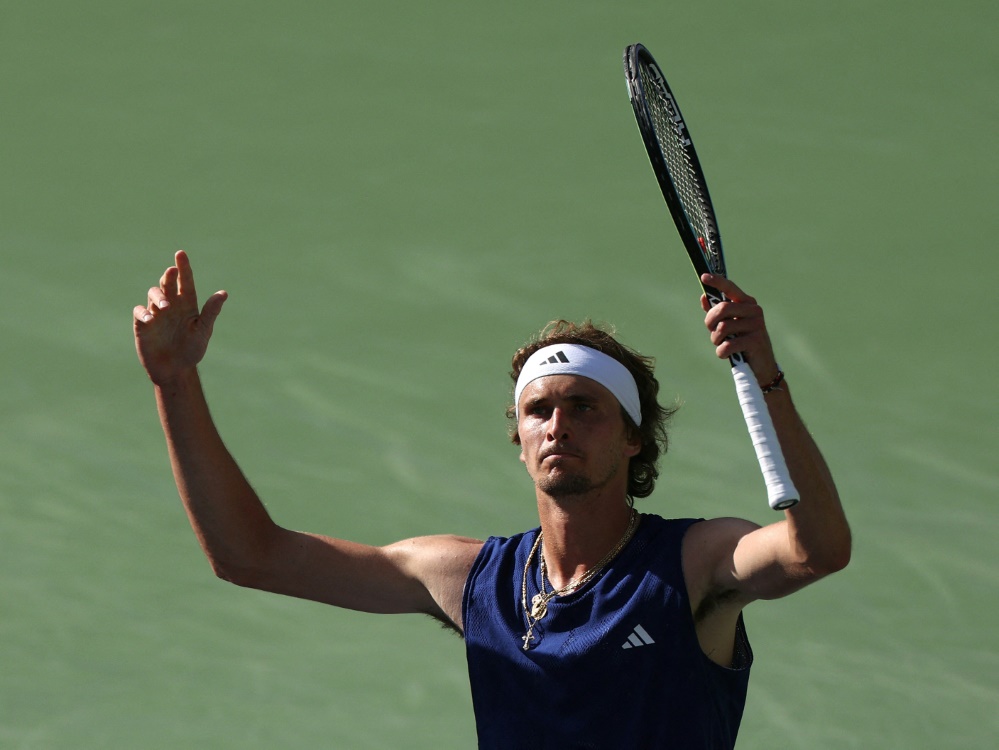 Zverev feiert seinen mühsamen Sieg