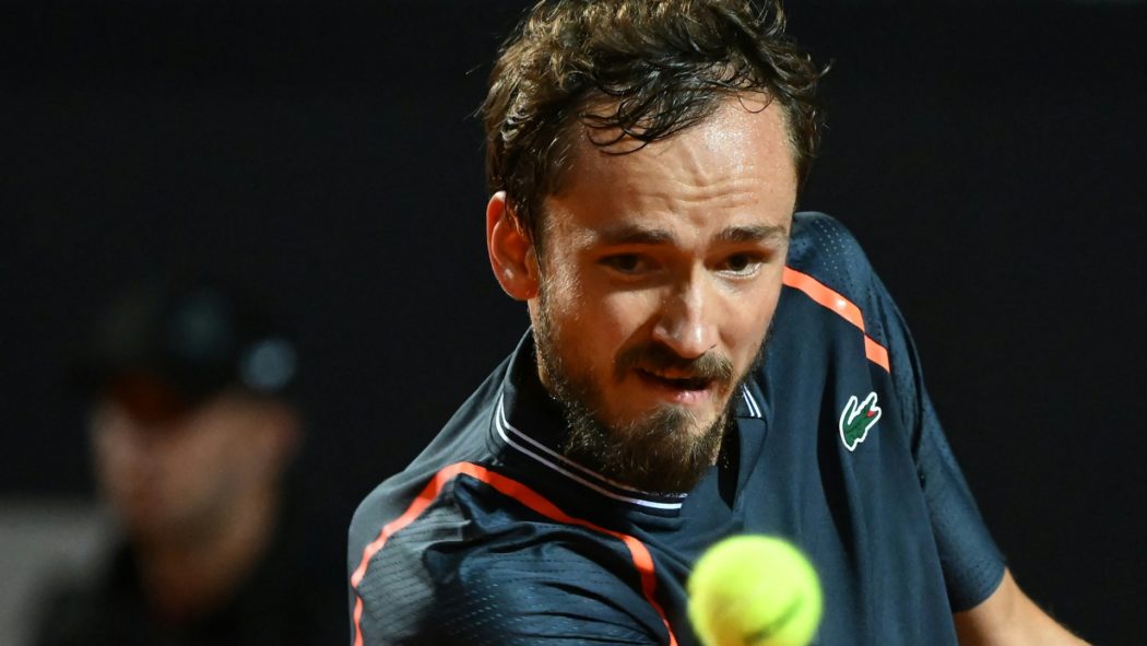 Medwedew schlug im Halbfinale den Griechen Tsitsipas