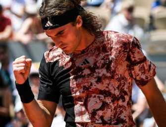 Holpriger Auftaktsieg in Paris: Tsitsipas in Runde zwei