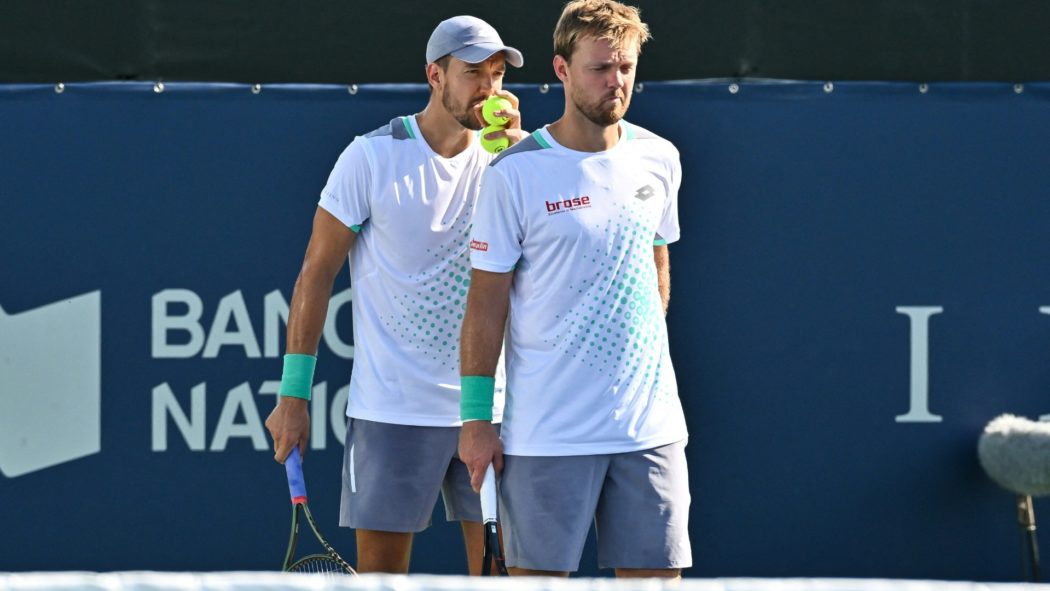 Krawietz (v.) und Mies treffen aufeinander